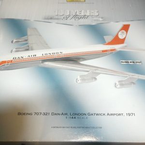 CORGI AVIATION 1:144 BOEING 707-321 DAN-AIR LONDON GATWICK AIRPORT 1971