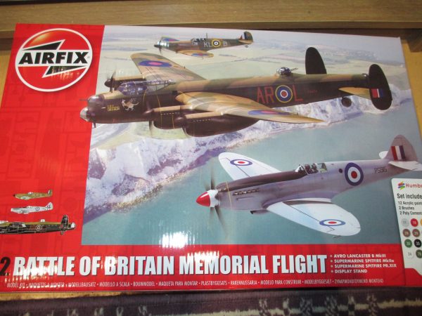 AIRFIX 1:72 BATTLE OF BRITAIN MEMORIAL FLIGHT GIFT SET