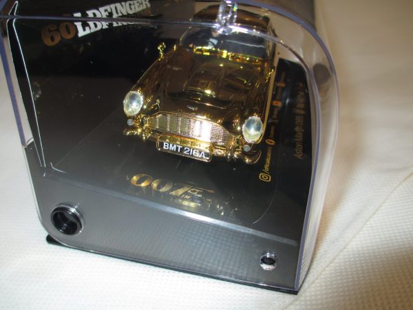 scalextric 1:32 JAMES BOND ASTON MARTIN DBS GOLDFINGER 60 YEARS - Image 2