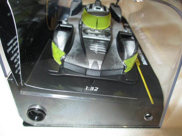 scalextric 1:32 BATMAN INSPIRED CAR - Image 3