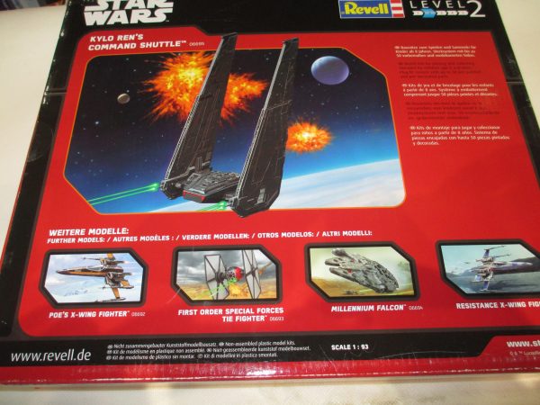 1:93 STAR WARS KYLO REN'S COMMAND SHUTTLE - Image 2