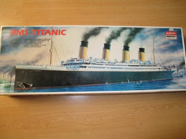 MINICRAFT 1:350 RMS TITANIC