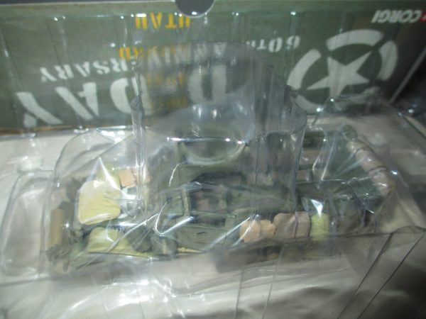 M3 WHITE HALF TRACK 29TH ARMOURED REGT SOUTH ALBERTA NO 0002/3200 - Image 3